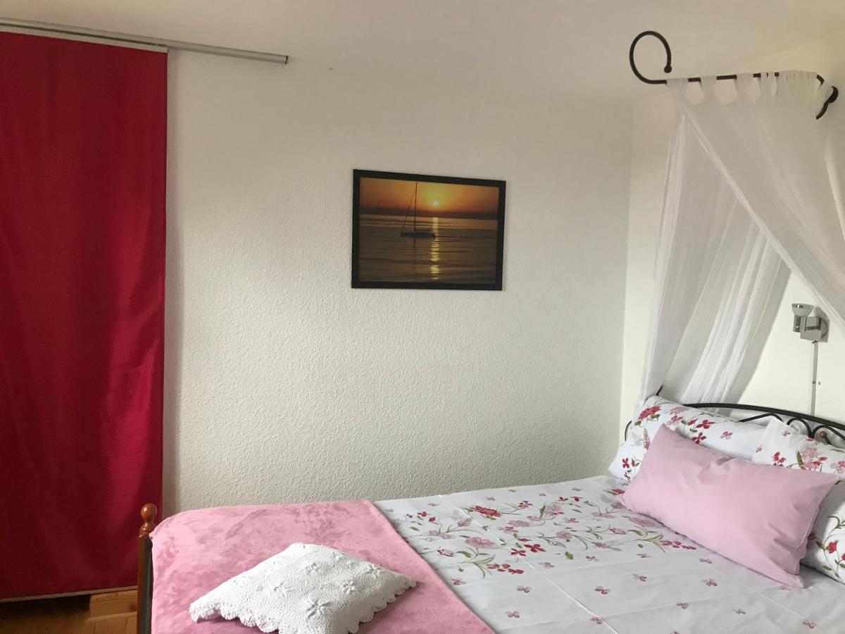 Turmstueble Im Torhaus Von 1545 Apartman Burgbernheim Kültér fotó