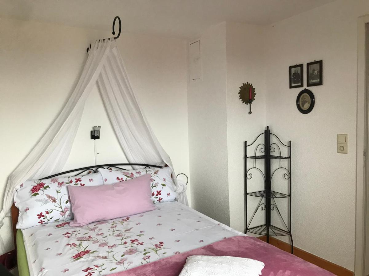 Turmstueble Im Torhaus Von 1545 Apartman Burgbernheim Kültér fotó