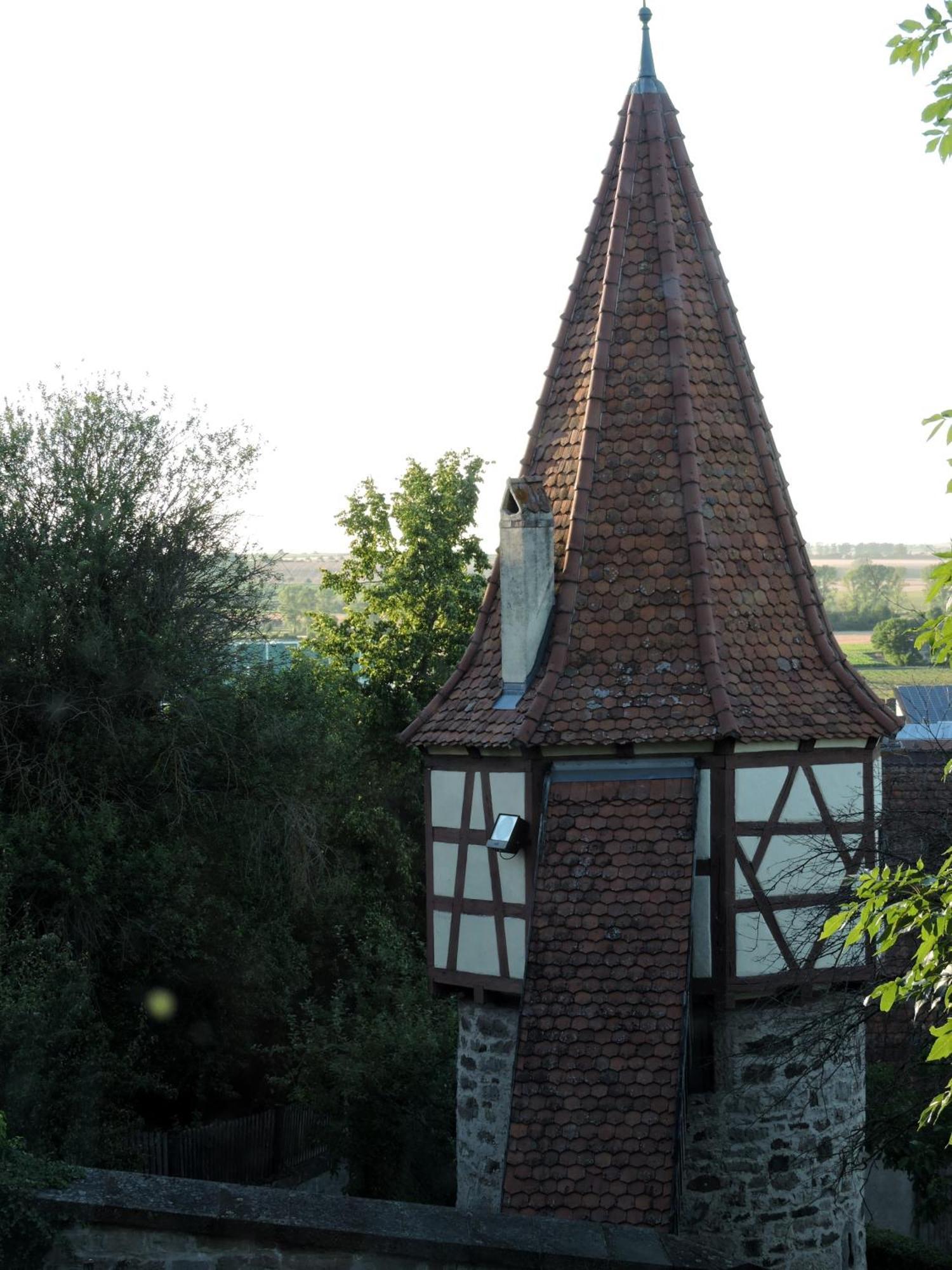 Turmstueble Im Torhaus Von 1545 Apartman Burgbernheim Kültér fotó
